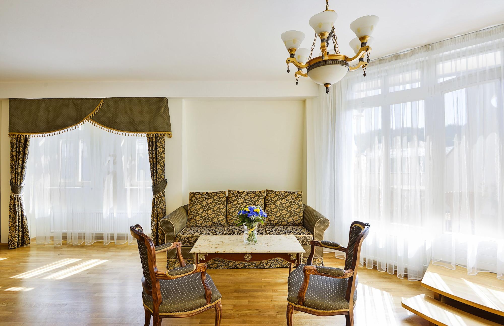 Residence Romanza Mariánské Lázně Exteriör bild