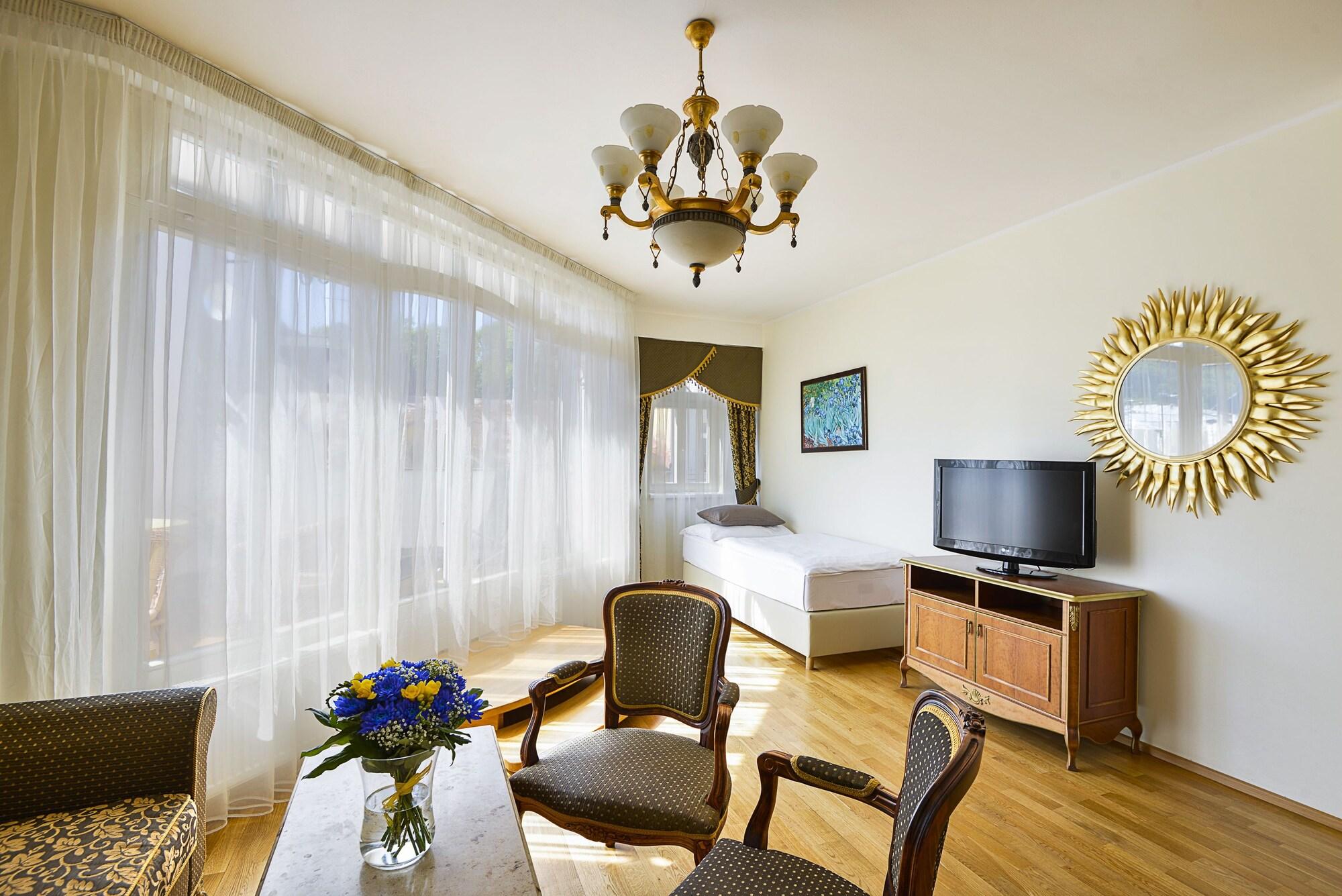 Residence Romanza Mariánské Lázně Exteriör bild