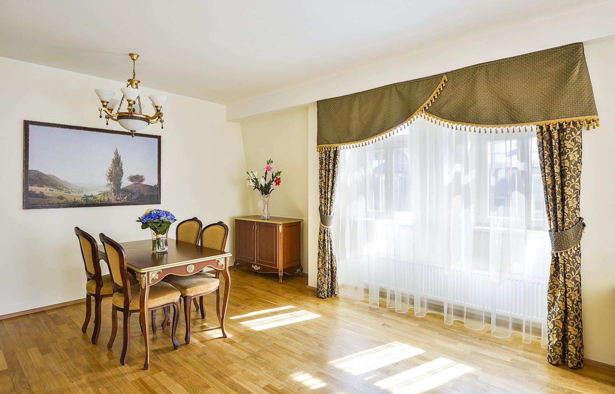 Residence Romanza Mariánské Lázně Exteriör bild