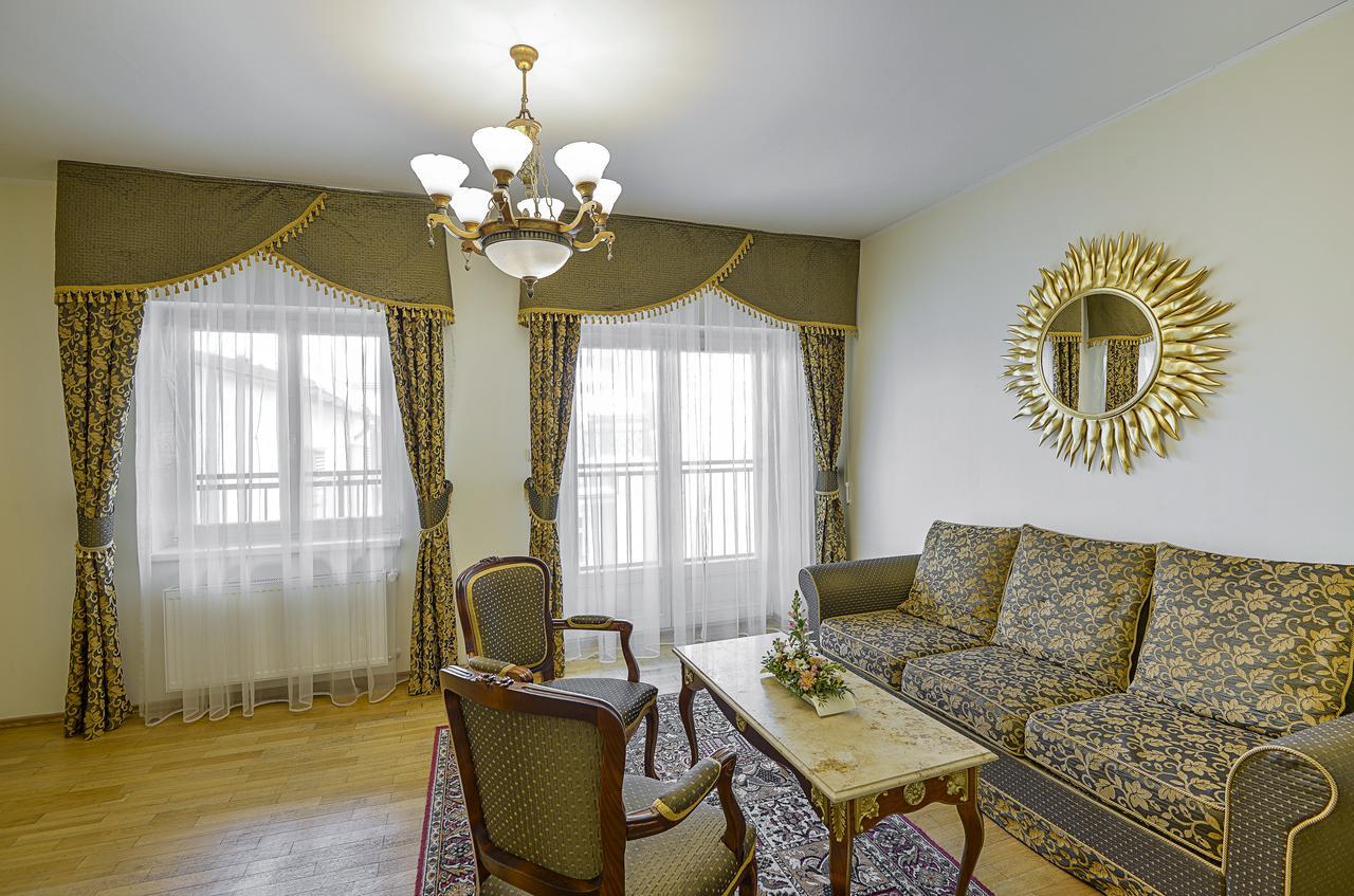 Residence Romanza Mariánské Lázně Exteriör bild
